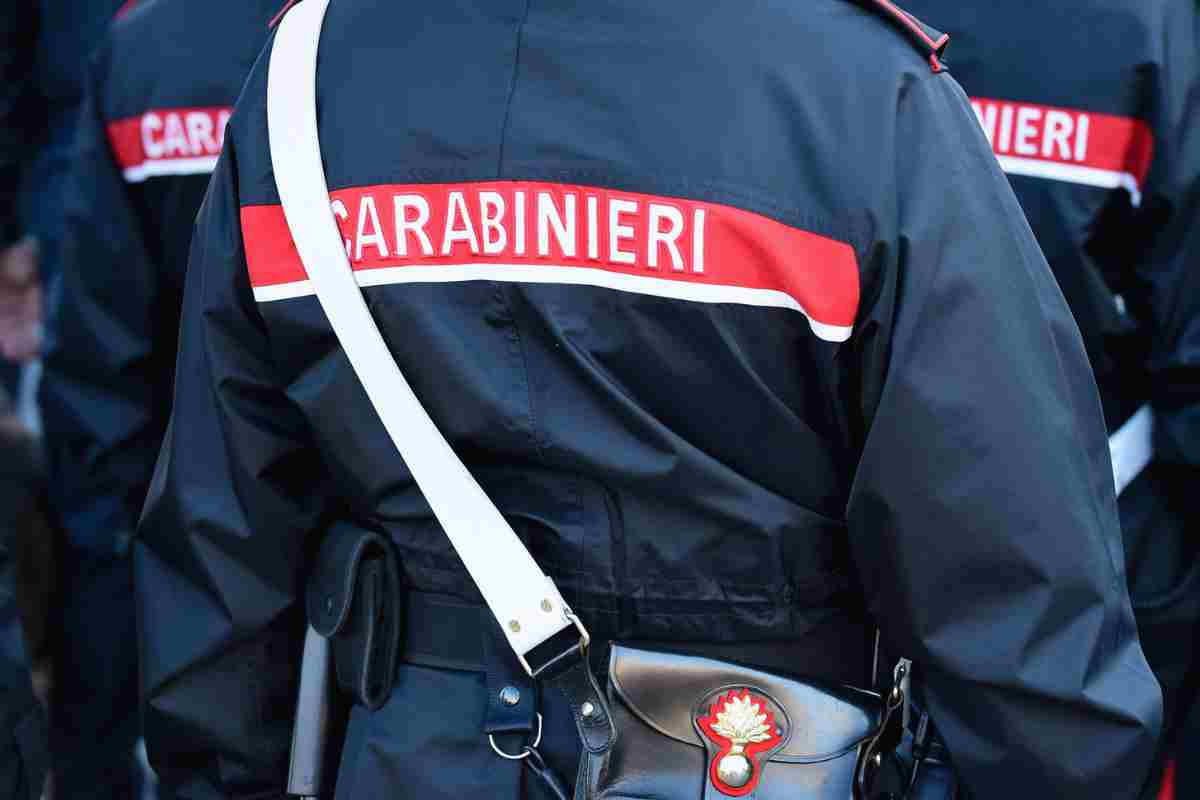 carabinieri indagano sull'omicidio